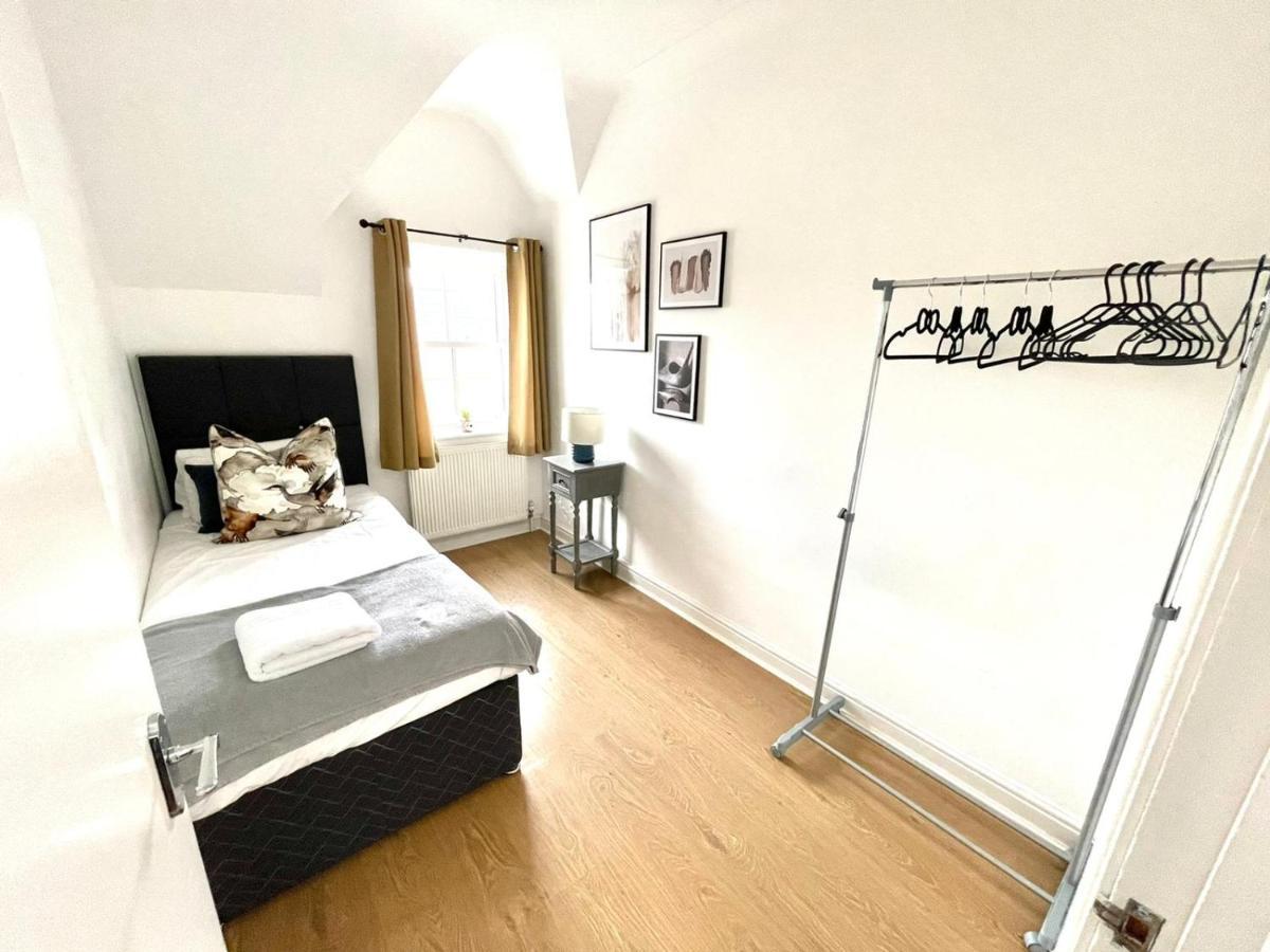 Koala & Tree - 2 Bedroom In City Centre - Short Lets & Serviced Accommodation Cambridge Kültér fotó