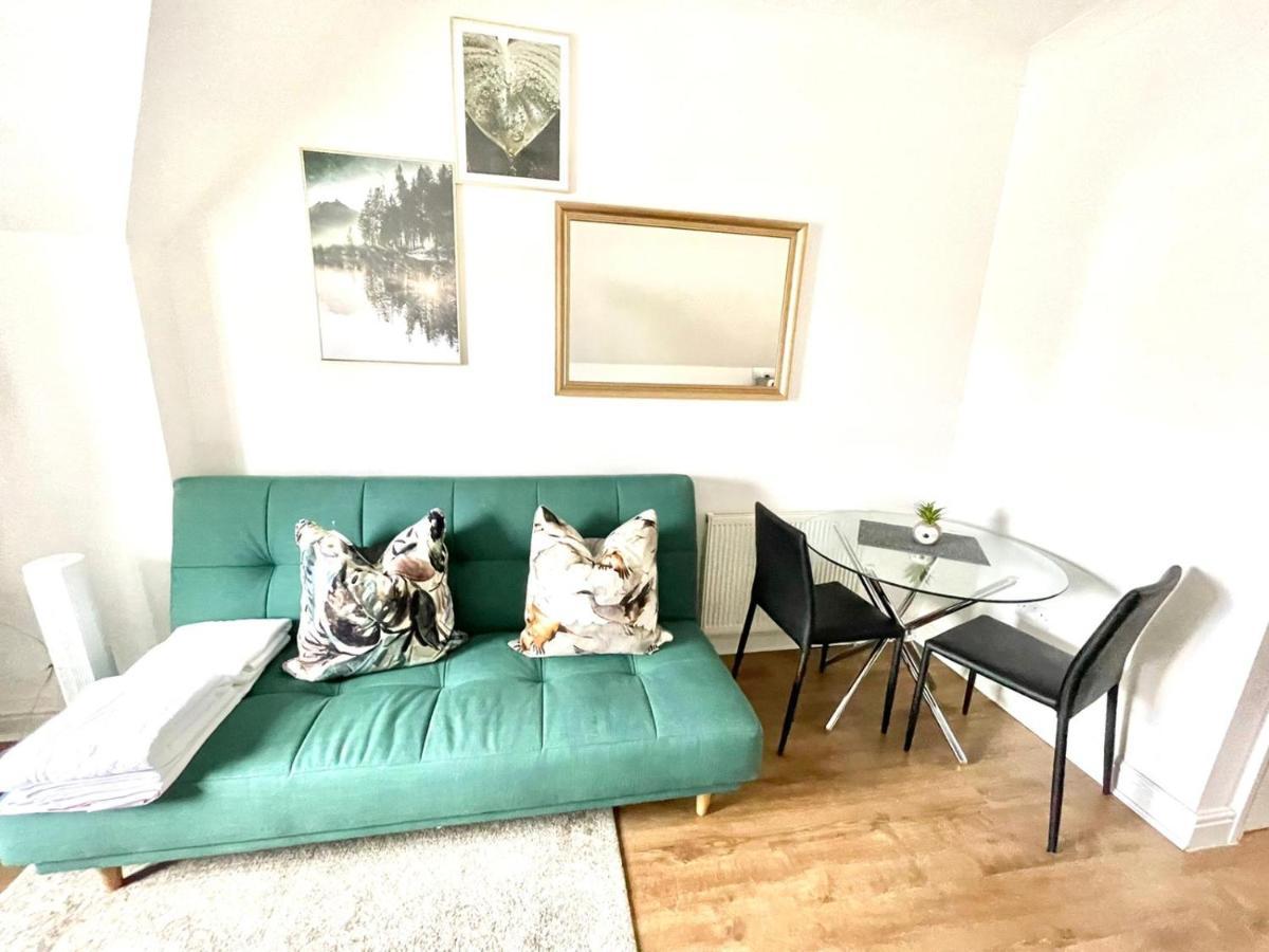 Koala & Tree - 2 Bedroom In City Centre - Short Lets & Serviced Accommodation Cambridge Kültér fotó