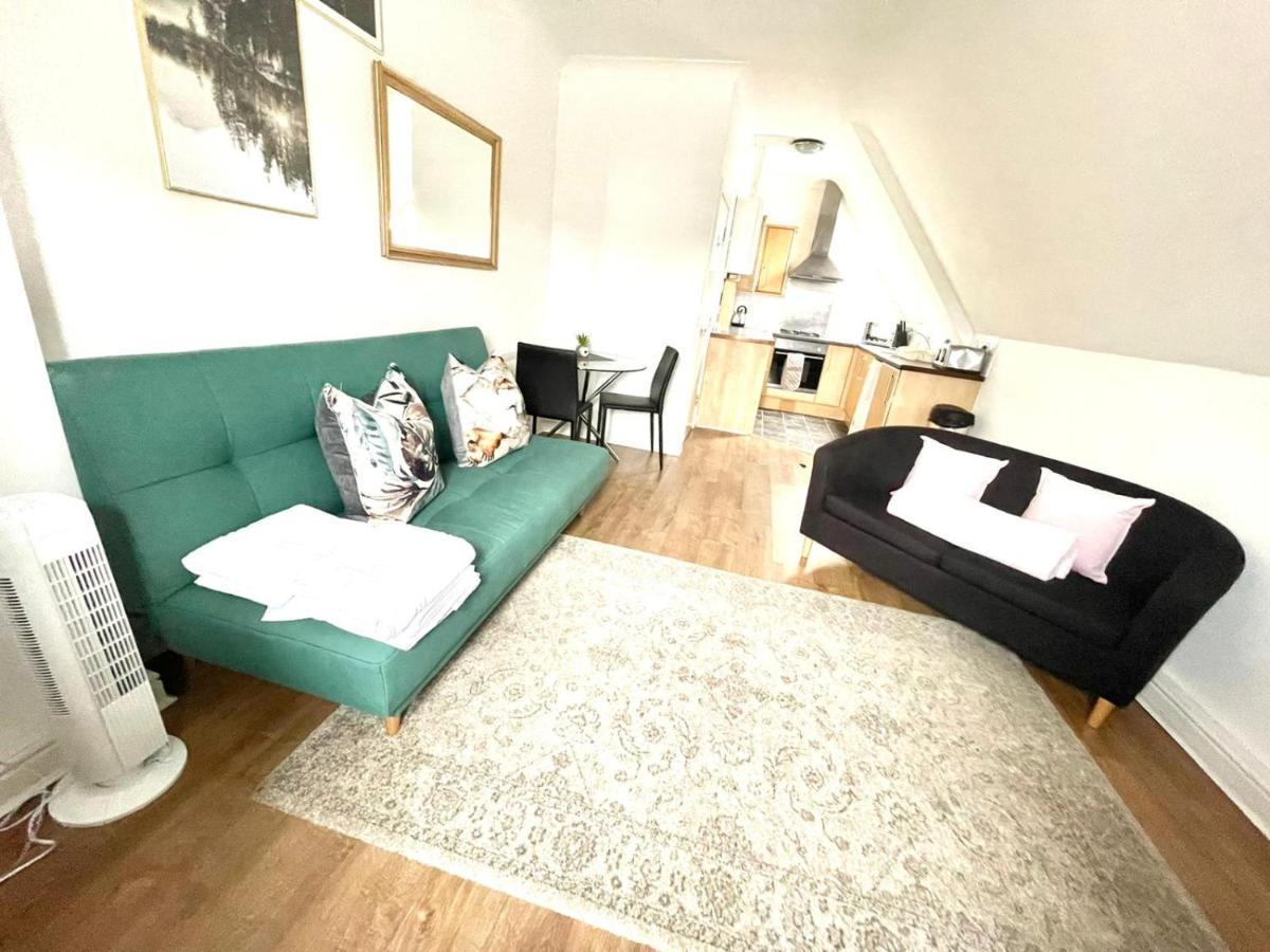 Koala & Tree - 2 Bedroom In City Centre - Short Lets & Serviced Accommodation Cambridge Kültér fotó